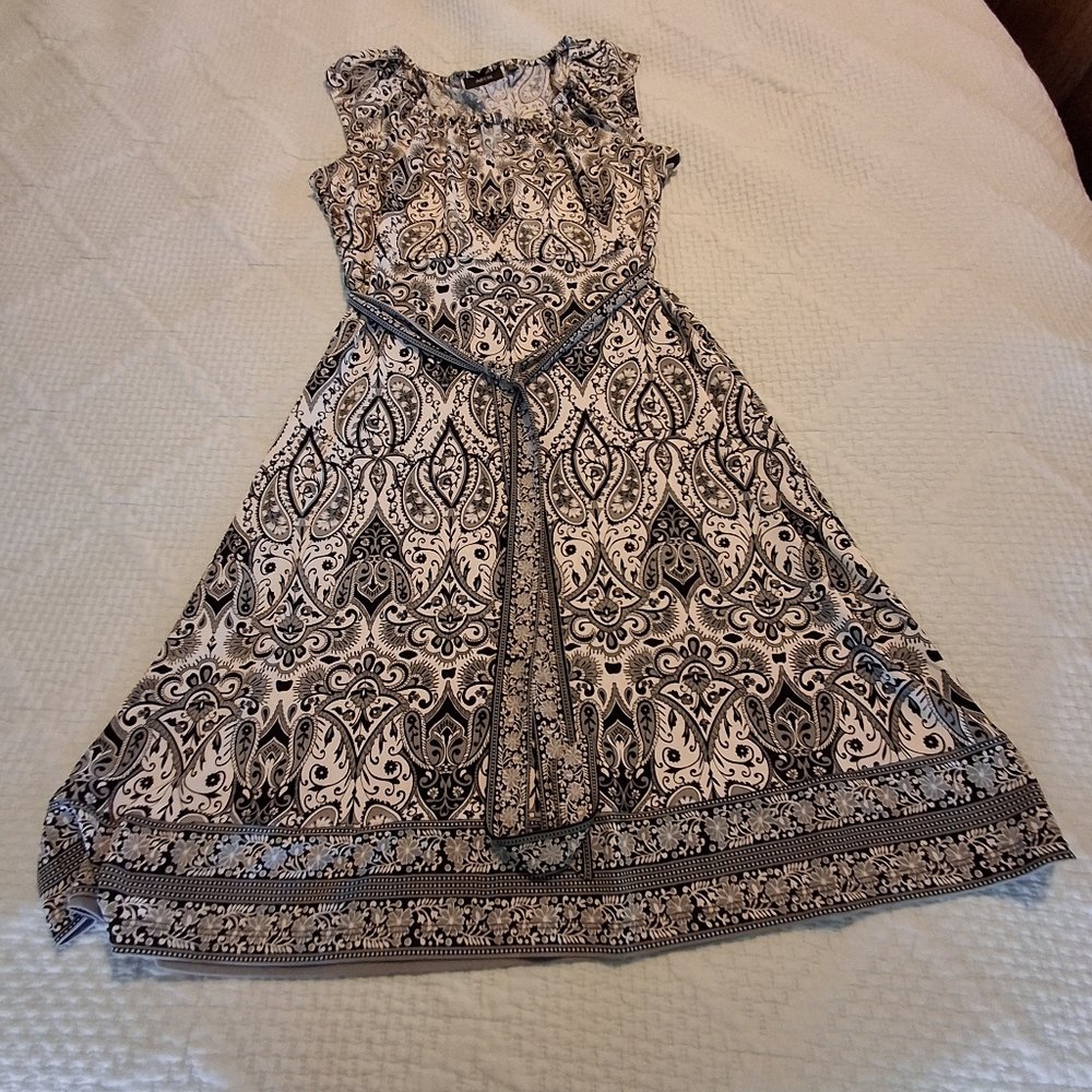 Apt. 9 elegant Black and White Dress